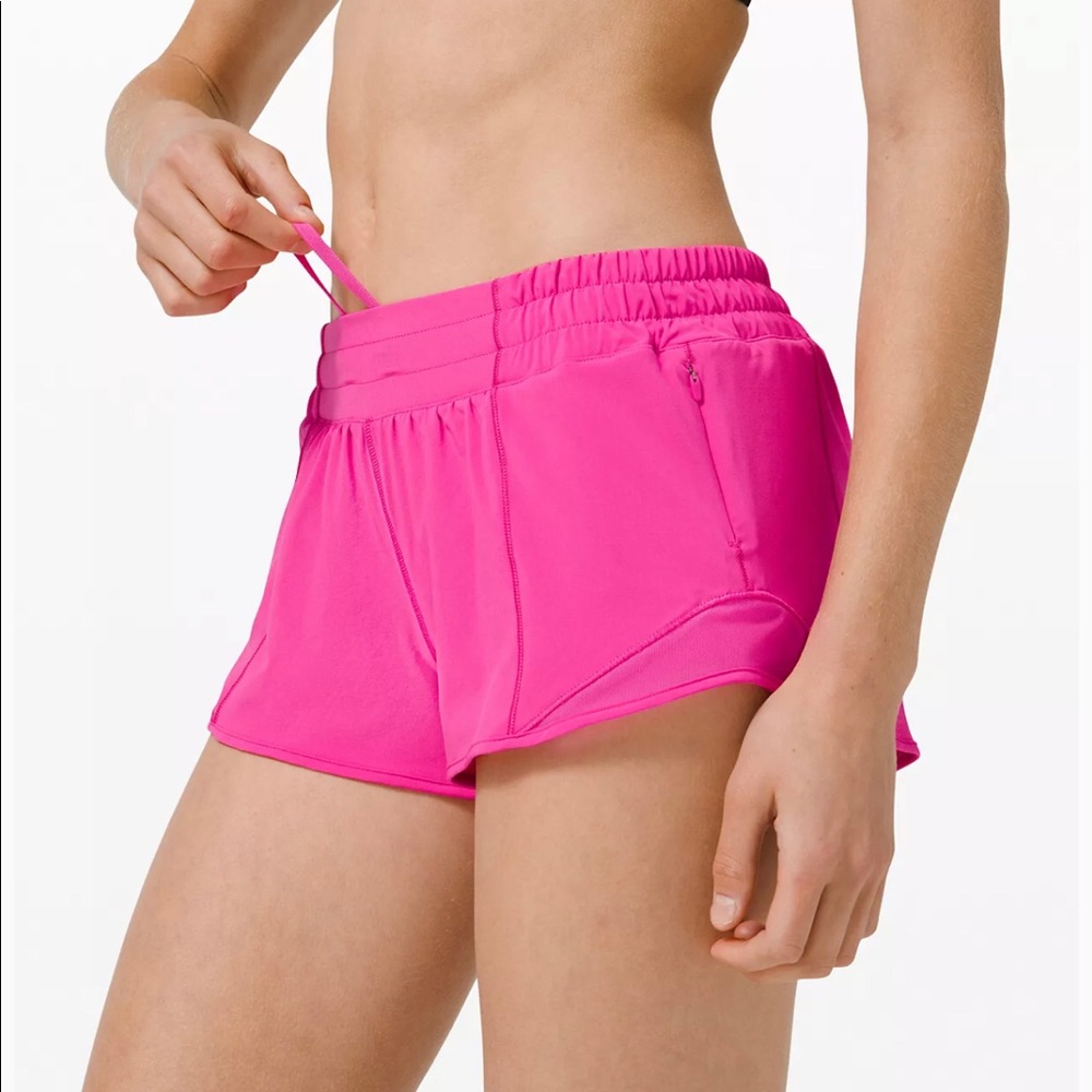Lululemon Hotty Hot 2.5” (6) Cosmic Pink